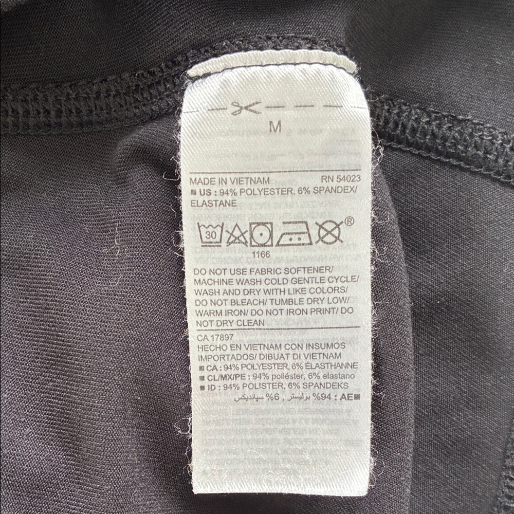 Old Navy Women's Black Cut Out Athletic Tank Top Medium - Picture 5 of 5